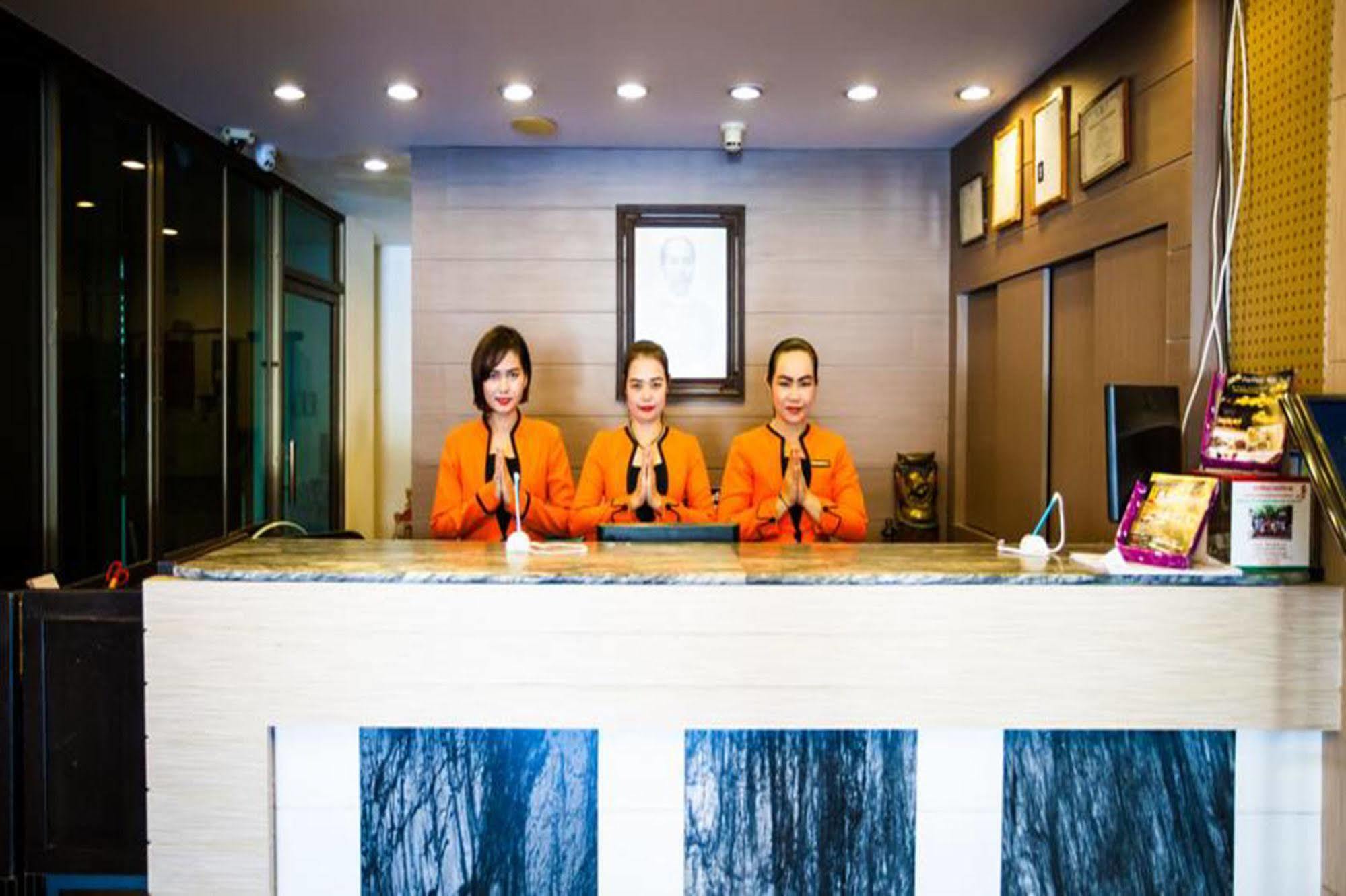Rayong President Hotel Esterno foto